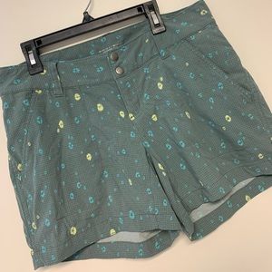 NWOT Columbia Omni-shield shorts